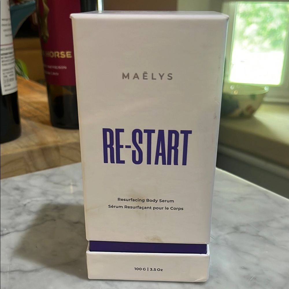 MAËLYS RE-START Resurfacing Body Serum - White and Purple